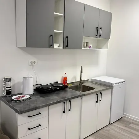 Lana & Ella 莫斯塔尔